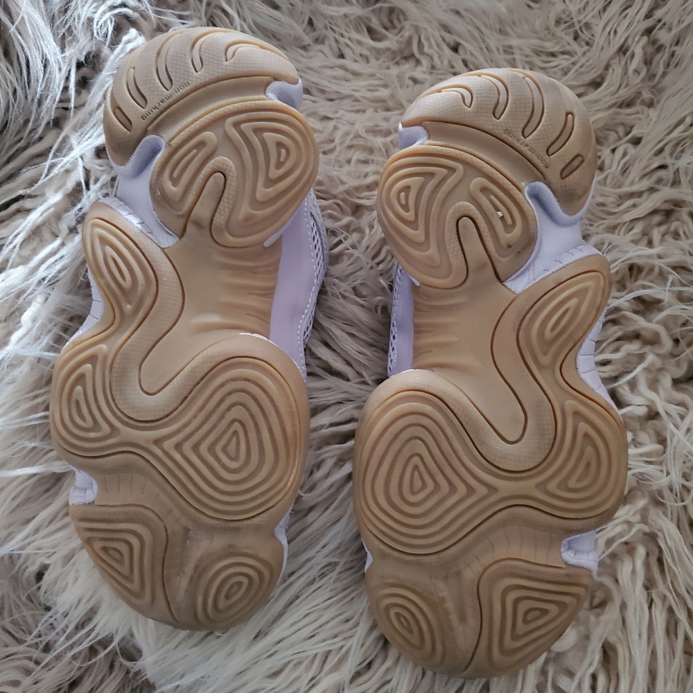 AdidasYEEZY 500 'SOFT VISION - Picture 2 of 5